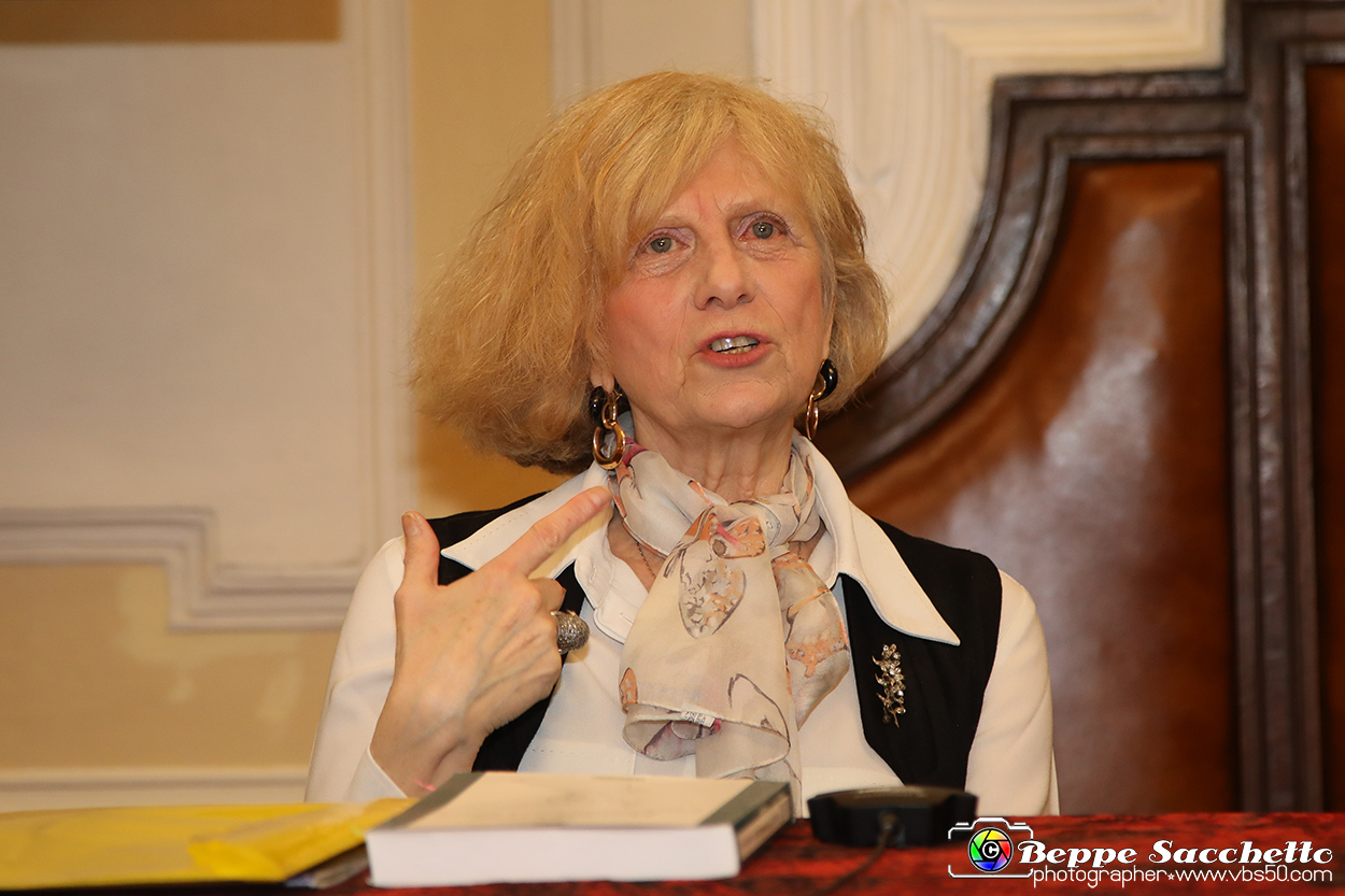 VBS_5698 - Presentazione libro 'DonnaDonne. L'evoluzione delle donne' di Maria Rita Mottola.jpg